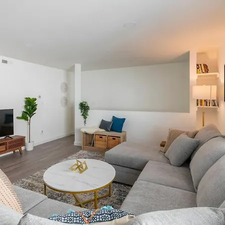 New Dt Alhambra Family Vacation Home With King Bed